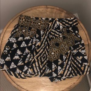 BCBG silk tribal print shorts - xs